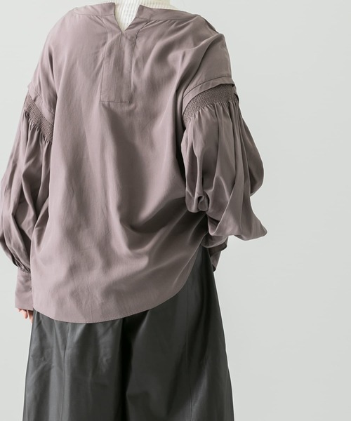 LAATO(ラート)の「LANTAN VOLUME BLOUSE(シャツ/ブラウス・レディース・ブラック/ベージュ/パープル・FREE)」の11枚目の写真