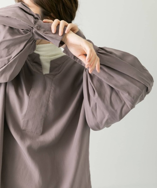 LAATO(ラート)の「LANTAN VOLUME BLOUSE(シャツ/ブラウス・レディース・ブラック/ベージュ/パープル・FREE)」の9枚目の写真