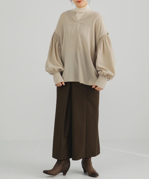 LAATO(ラート)の「LANTAN VOLUME BLOUSE(シャツ/ブラウス・レディース・ブラック/ベージュ/パープル・FREE)」の17枚目の写真