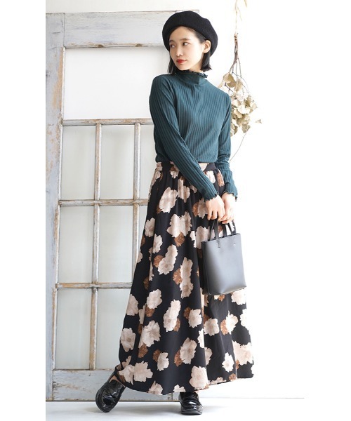 MIMIMEMETE(ミミメメット)の「セピアフラワー マキシスカート(スカート・レディース・ブラック・フリー)」の4枚目の写真