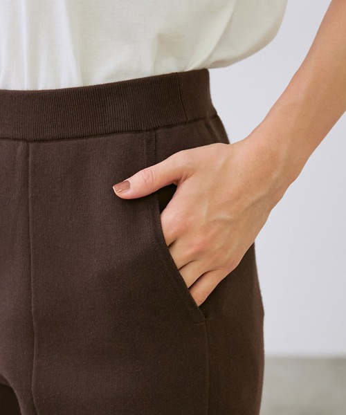 ROPE'(ロペ)の「【セットアップ対応】コットンポリ接結ニットパンツ(その他パンツ・レディース・ダークブラウン/ベージュ・38)」の5枚目の写真