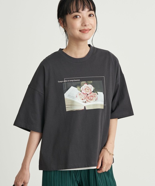 earth music&ecology（アースミュージックアンドエコロジー）の「エモーショナルフォトプリントTシャツ ＊（Tシャツ/カットソー・レディース・アイボリー/イエロー/サックスブルー/ブラック・FREE）」の3枚目の写真