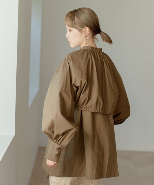 Kastane(カスタネ)の「ギャザーアレンジブラウス(シャツ/ブラウス・レディース・オリーブ/ブラウン/オフホワイト・FREE)」の9枚目の写真