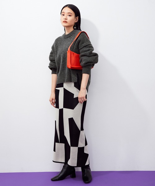 ADAM ET ROPE'(アダムエロペ)の「【一部カラーセットアップ対応】タスマニアウールクロップドプルオーバー(ニット/セーター・レディース・チャコールグレー/オフホワイト/イエロー系その他/ダークラベンダー・FREE)」の10枚目の写真