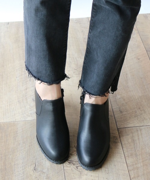 Fin（フィン）の「タンクソールショートブーティー（ブーツ・レディース・ブラック/キャメル・23.5cm/22.5cm/24.5cm/23cm/24cm/25cm）」の12枚目の写真