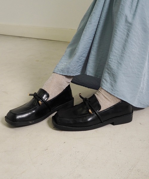 Crisp（クリスプ）の「リボンスクエアトゥローファー（ローファー・レディース・ブラック/ブラウン・38/37）」の11枚目の写真