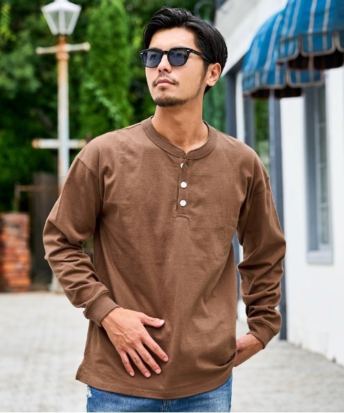 Goodwear（グッドウェア）の「『Goodwear/グッドウェア』WEB別注 USAコットンヘンリーネック長袖Tシャツ（Tシャツ/カットソー・メンズ・ホワイト/ブラック/ベージュ/ネイビー/グレー/カーキ/カーキブラウン/グレー系その他/ブルー系その他/テラコッタ/パープル系その他/ボルドー/ライトピンク/チャコールグレー/グレー系1/ブラウン・M/L/XL/S）」の8枚目の写真