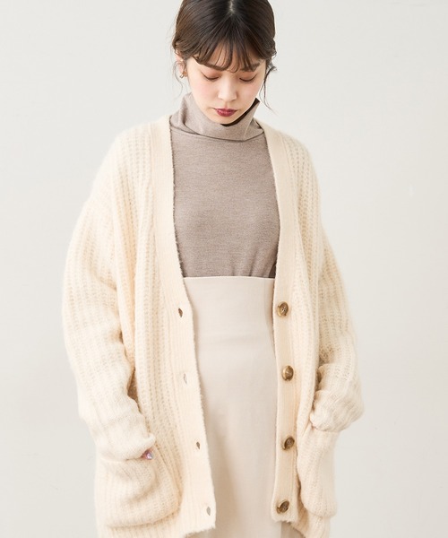 natural couture(ナチュラルクチュール)の「便利な微起毛カットタートル(Tシャツ/カットソー・レディース・ブラック/ベージュ/ブラウン/オフホワイト/ピンク/グリーン・FREE)」の4枚目の写真