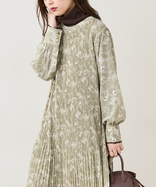 natural couture(ナチュラルクチュール)の「便利な微起毛カットタートル(Tシャツ/カットソー・レディース・ブラック/ベージュ/ブラウン/オフホワイト/ピンク/グリーン・FREE)」の3枚目の写真