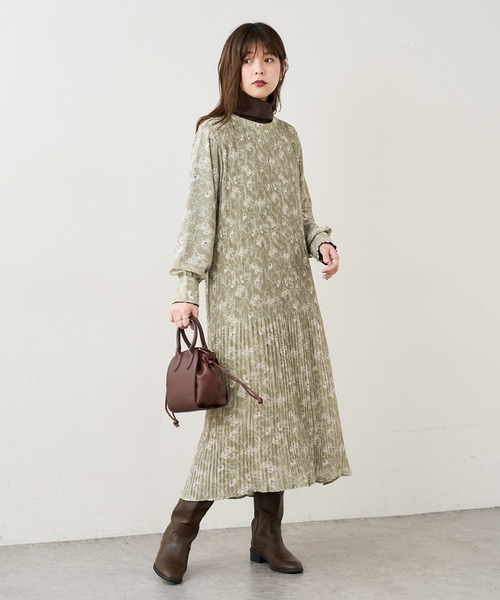 natural couture(ナチュラルクチュール)の「便利な微起毛カットタートル(Tシャツ/カットソー・レディース・ブラック/ベージュ/ブラウン/オフホワイト/ピンク/グリーン・FREE)」の14枚目の写真