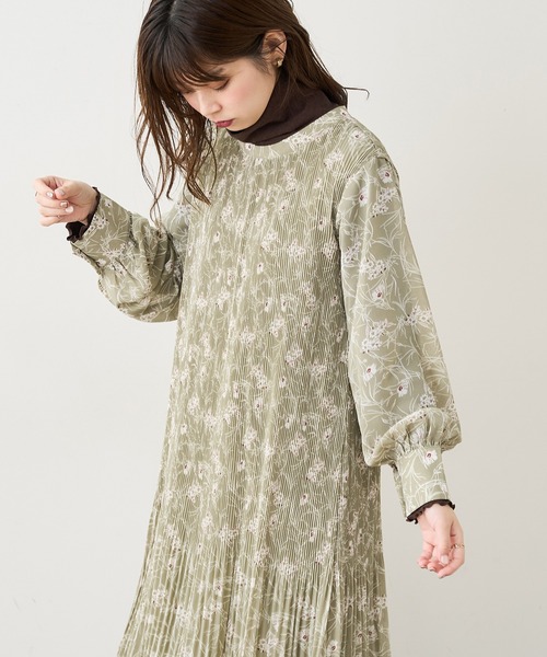 natural couture(ナチュラルクチュール)の「便利な微起毛カットタートル(Tシャツ/カットソー・レディース・ブラック/ベージュ/ブラウン/オフホワイト/ピンク/グリーン・FREE)」の15枚目の写真