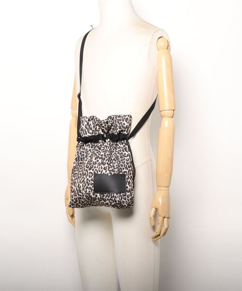 CIAOPANIC（チャオパニック）の「レオパードアソート巾着ショルダーバッグ（ショルダーバッグ・レディース・ブラウン/グレー・FREE）」の6枚目の写真