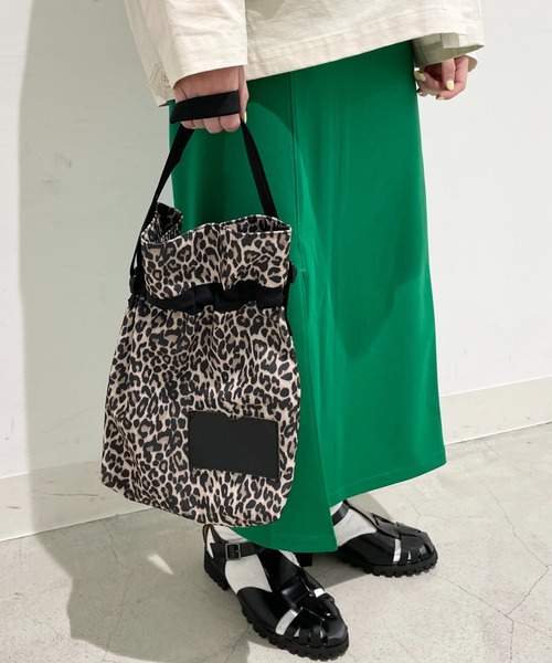 CIAOPANIC（チャオパニック）の「レオパードアソート巾着ショルダーバッグ（ショルダーバッグ・レディース・ブラウン/グレー・FREE）」の2枚目の写真