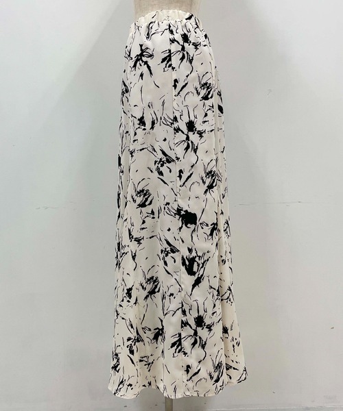 PICCIN(ピッチン)の「フロッキープリントマーメイドスカート(スカート・レディース・ブラック/オフホワイト・M/L)」の12枚目の写真