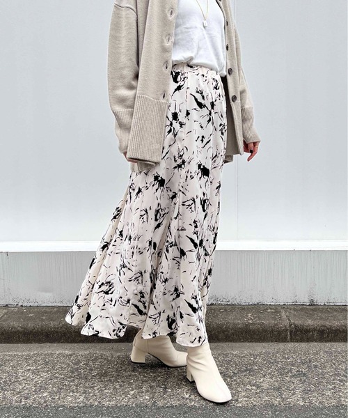 PICCIN(ピッチン)の「フロッキープリントマーメイドスカート(スカート・レディース・ブラック/オフホワイト・M/L)」の14枚目の写真