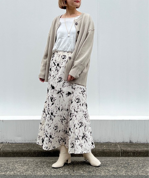 PICCIN(ピッチン)の「フロッキープリントマーメイドスカート(スカート・レディース・ブラック/オフホワイト・M/L)」の18枚目の写真