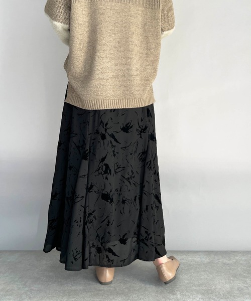 PICCIN(ピッチン)の「フロッキープリントマーメイドスカート(スカート・レディース・ブラック/オフホワイト・M/L)」の7枚目の写真