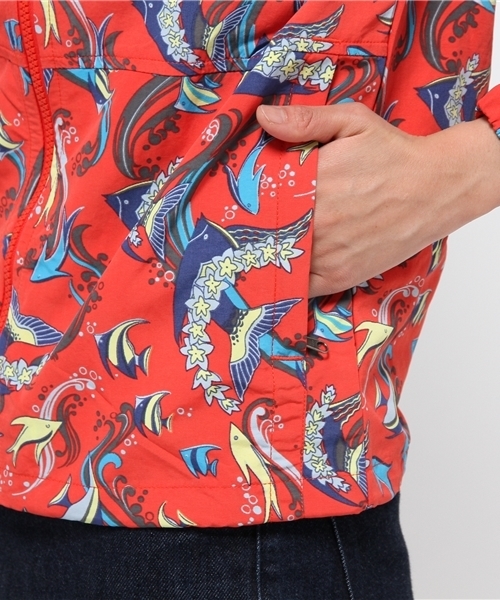 patagonia（パタゴニア）の「Patagonia / KIDS バギーズジャケット（ブルゾン・レディース・レッド/ネイビー・ONE SIZE）」の3枚目の写真