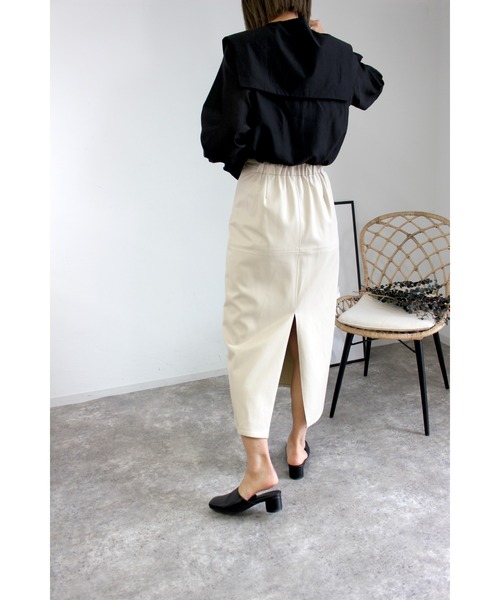 MLI'A（エムリア）の「セーラーカラーシャツ（シャツ/ブラウス・レディース・オフホワイト/ブラック/ネイビー・M）」の6枚目の写真