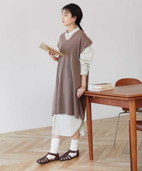 CRAFT STANDARD BOUTIQUE(クラフトスタンダードブティック)の「【ウォッシャブル】ジレニットワンピース *(ベスト・レディース・ブラック/モカ・FREE)」の2枚目の写真