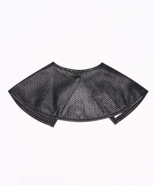 パンチングレザー付け襟