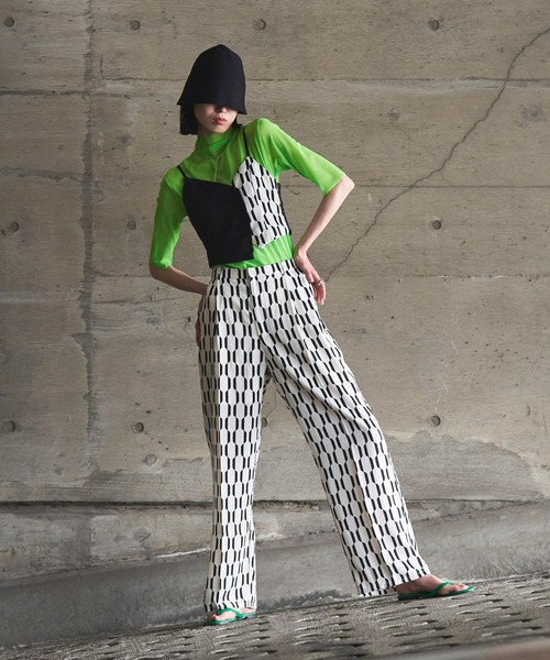 VACANCY（ヴァカンシー）の「マルチウェーブ柄セットアップストレートイージーパンツ/アソート柄（その他パンツ・レディース・ブルー/その他/ナチュラル/ブラウン・FREE/MEDIUM/TALL）」の10枚目の写真