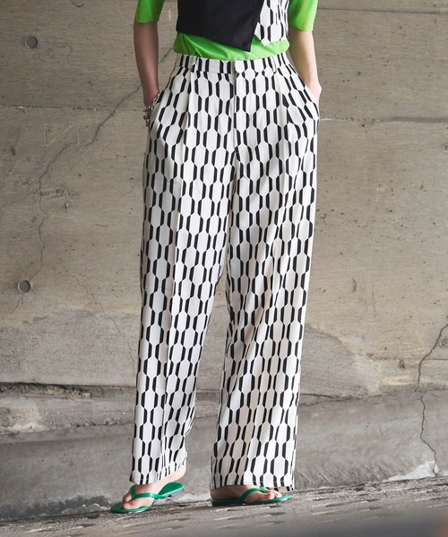VACANCY（ヴァカンシー）の「マルチウェーブ柄セットアップストレートイージーパンツ/アソート柄（その他パンツ・レディース・ブルー/その他/ナチュラル/ブラウン・FREE/MEDIUM/TALL）」の6枚目の写真