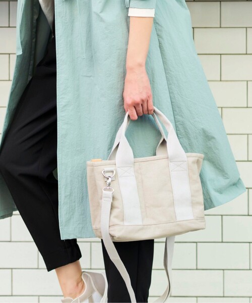 SHOO・LA・RUE(シューラルー)の「◆【仕切収納】キャンバス2WAYトート(トートバッグ・レディース・ブラック/グレー/ナチュラル/ピンク系その他/レモンイエロー/ブラック系/ブラウン系1・00)」の8枚目の写真