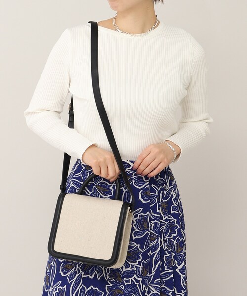 UNTITLED（アンタイトル）の「◆【STORY掲載】パイピングリネンショルダー（ショルダーバッグ・レディース・キャメル/ブラック系4・00）」の8枚目の写真