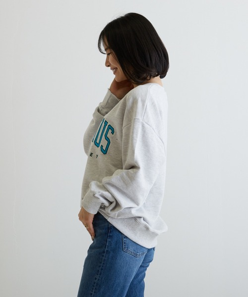VIBGYOR（ヴィブジョー）の「【CHICHI】PARAMUS MINNESOTA LOGO / パラマス ミネソタ アーチロゴ 配色刺繍 クルーネック スウェット（スウェット・レディース・ネイビー/グリーン/グレー系その他・FREE）」の10枚目の写真