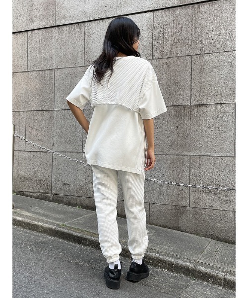ENVYM（アンビー）の「バックドロストビッグＴｅｅ（Tシャツ/カットソー・レディース・ホワイト/ブラック/イエロー・FREE）」の14枚目の写真
