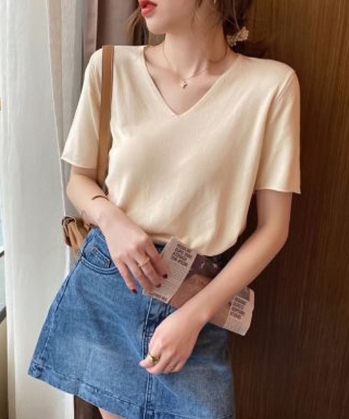 Bifrost（ビフレスト）の「ウォッシャブルVネック半袖カットソー（Tシャツ/カットソー・レディース・ベージュ/ローズ/オレンジ/ブルー/グリーン/イエロー/ホワイト/ブラック・F）」の4枚目の写真