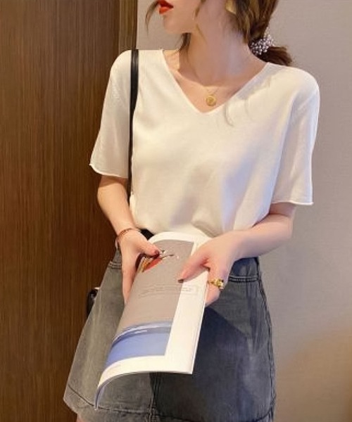 Bifrost（ビフレスト）の「ウォッシャブルVネック半袖カットソー（Tシャツ/カットソー・レディース・ベージュ/ローズ/オレンジ/ブルー/グリーン/イエロー/ホワイト/ブラック・F）」の2枚目の写真