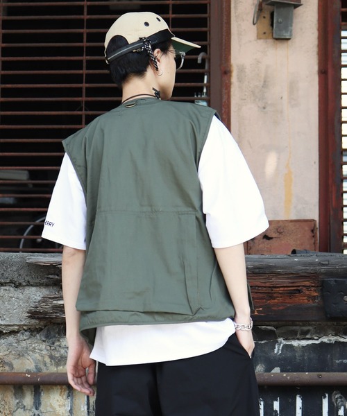 ROTHCO(ロスコ)の「Rothco / ロスコ Uncle Milty Travel Vest ミリタリートラベル ベスト(ベスト・メンズ・オリーブ/ブラック/カーキ・LARGE/X-LARGE/MEDIUM/SMALL)」の12枚目の写真