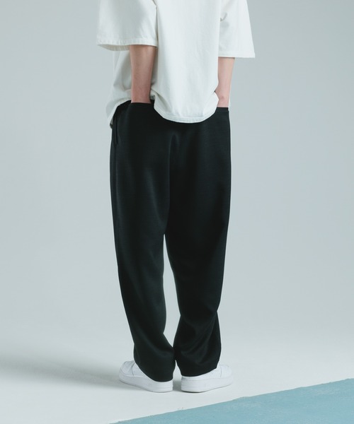 ADAM ET ROPE'(アダムエロペ)の「【WEB限定】麻調 ワイドルーズ イージー スラックス/ストレッチ/吸水速乾/イージーケア(その他パンツ・メンズ・ブラック/ダークブラウン/ネイビー/イエロー・M/L)」の5枚目の写真