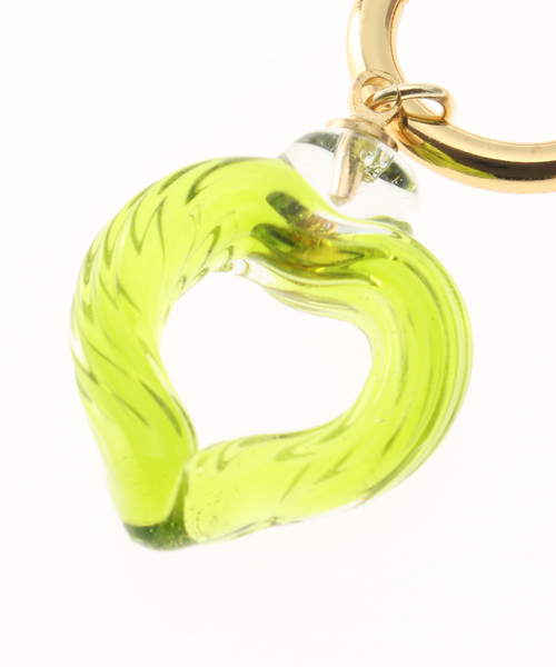 Oriens JOURNAL STANDARD（オリエンス ジャーナルスタンダード）の「【NINFA HANDMADE/ニンファ ハンドメイド】 Cuore in limeピアス（ピアス（両耳用）・レディース・モスグリーン・FREE）」の4枚目の写真