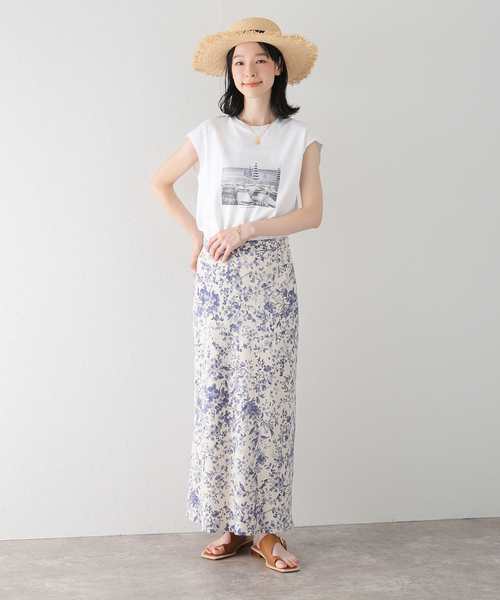 La TOTALITE(ラトータリテ)の「麻レーヨンフラワータイトスカート(スカート・レディース・グリーン/ブラック/ブルー・38/36)」の10枚目の写真