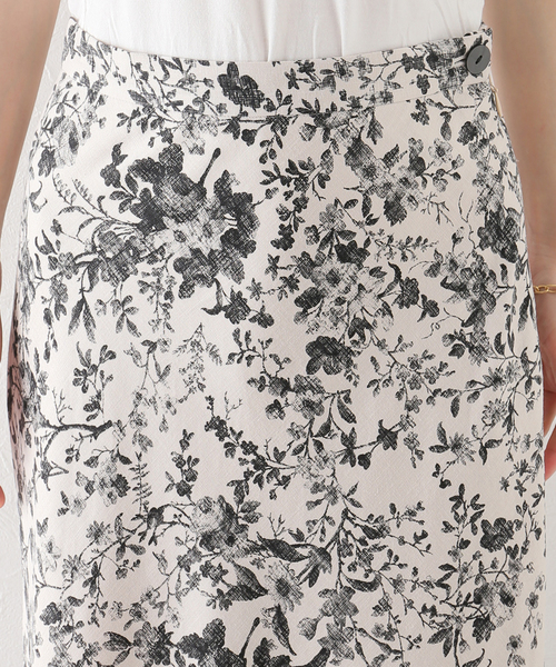 La TOTALITE(ラトータリテ)の「麻レーヨンフラワータイトスカート(スカート・レディース・グリーン/ブラック/ブルー・38/36)」の16枚目の写真