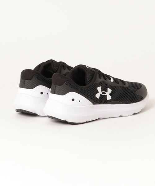 UNDER ARMOUR(アンダーアーマー)の「アンダーアーマー UA BGS Surge 3(スニーカー・キッズ・ブラック×ホワイト・23.5cm/24.5cm/23.0cm/24.0cm/22.5cm)」の2枚目の写真