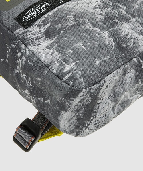 A-COLD-WALL*(アコールドウォール)の「ACW*xEP SMALL BAG(ショルダーバッグ・メンズ・グレー系その他・FREE)」の5枚目の写真