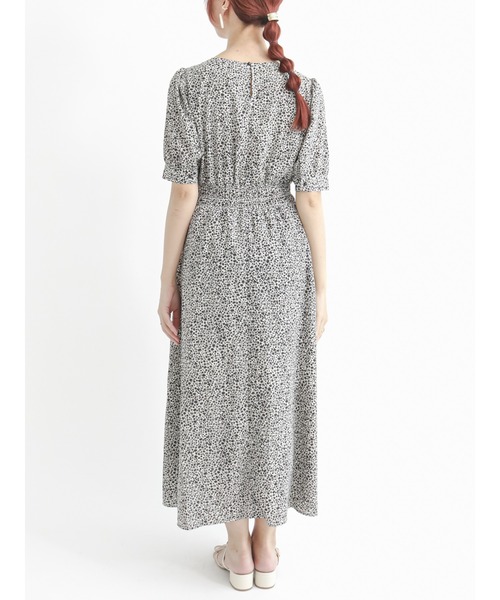 Te chichi TERRASSE(テチチテラス)の「花柄カシュクールワンピース(ワンピース・レディース・ブラック/グリーン/ブルー・フリ-)」の5枚目の写真