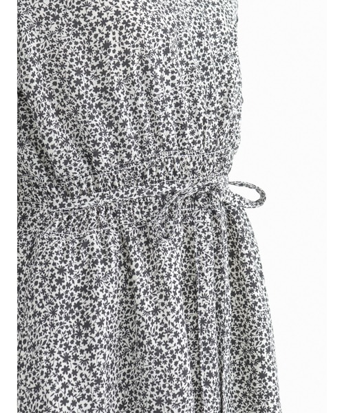 Te chichi TERRASSE(テチチテラス)の「花柄カシュクールワンピース(ワンピース・レディース・ブラック/グリーン/ブルー・フリ-)」の9枚目の写真