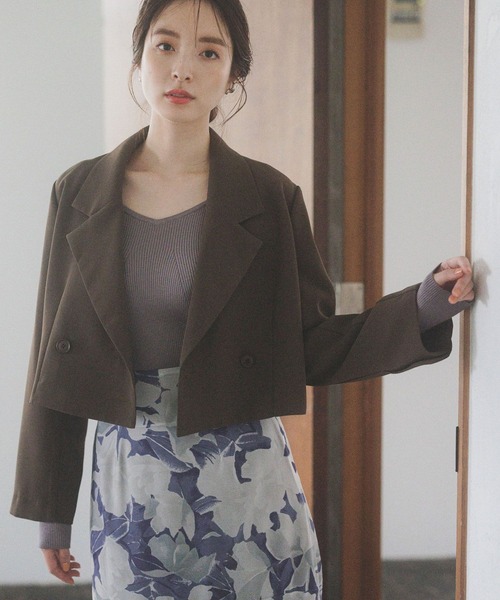 Andemiu（アンデミュウ）の「クロップドテーラードジャケット162223（テーラードジャケット・レディース・ブラック/ブルー/ブラウン・FREE）」の21枚目の写真