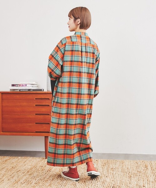 coen（コーエン）の「THE ALASKAN(アラスカン）別注ネルシャツワンピース（シャツワンピース・レディース・ブラウン/ワイン/オレンジ・M/L）」の13枚目の写真
