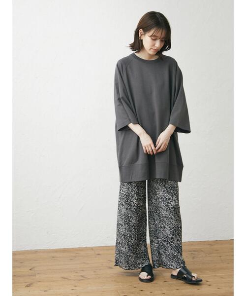 Green Parks(グリーンパークス)の「7分袖オーバーサイズラグランチュニック(Tシャツ/カットソー・レディース・ブラウン/イエロー/ダークグレー/オフホワイト・FREE)」の18枚目の写真