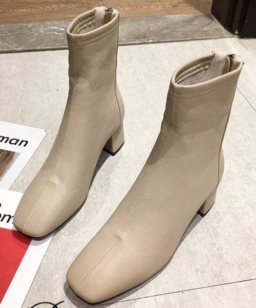 Nia（ニア）の「Nia/スクエアトゥショートブーツ（ブーツ・レディース・ブラック/ベージュ・36/38）」の4枚目の写真