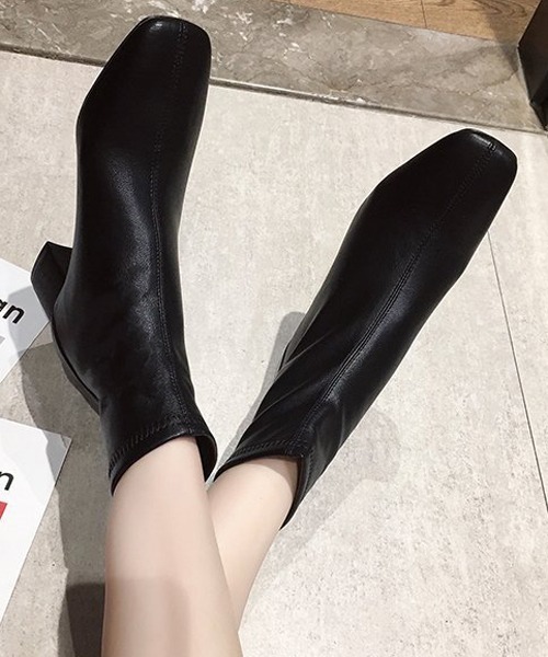 Nia（ニア）の「Nia/スクエアトゥショートブーツ（ブーツ・レディース・ブラック/ベージュ・36/38）」の7枚目の写真