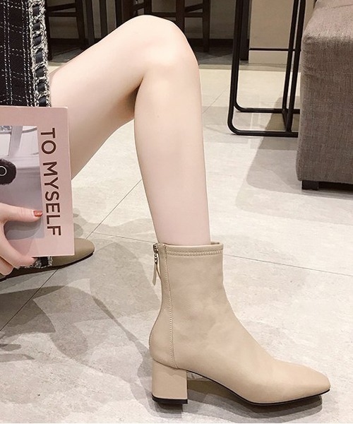 Nia（ニア）の「Nia/スクエアトゥショートブーツ（ブーツ・レディース・ブラック/ベージュ・36/38）」の10枚目の写真