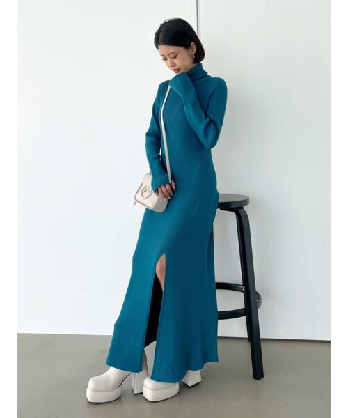 EMODA(エモダ)の「ルーズカバーチャンキーブーツ(ブーツ・レディース・ブラック/アイボリー・SMALL/MEDIUM/LARGE)」の11枚目の写真