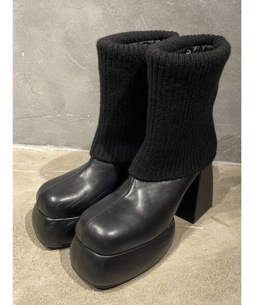 EMODA(エモダ)の「ルーズカバーチャンキーブーツ(ブーツ・レディース・ブラック/アイボリー・SMALL/MEDIUM/LARGE)」の18枚目の写真